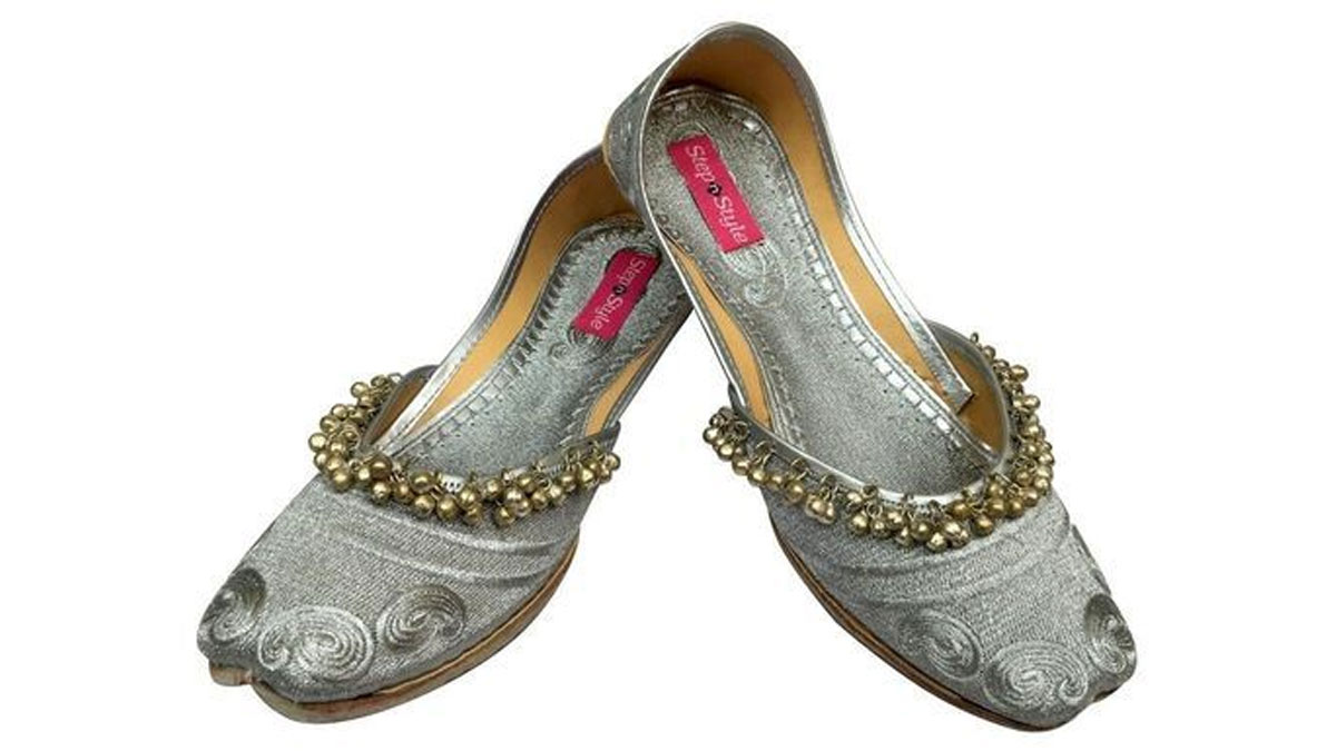 must have desi footwear of india