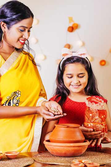 Navratri Kanya Pujan 2022 : नवरात्रि के अष्टमी-नवमी में कन्याओं को दें यह  उपहार, माता की बरसेगी कृपा | This is a gift to the girls in the  Ashtami-Navmi of Navratri, the
