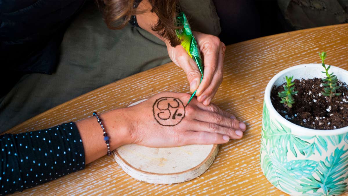 Spiritual spiritual mandala mehendi design