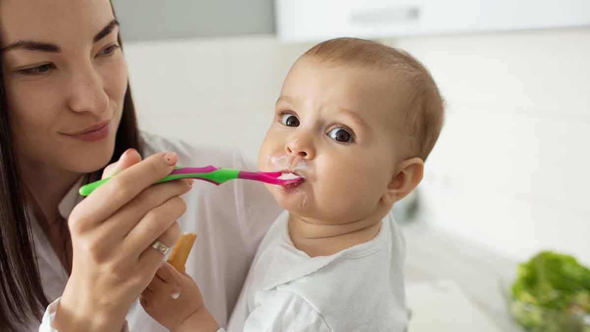 tips to start solid foods to baby diet by expert