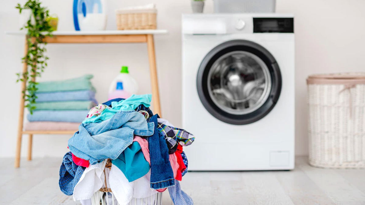 wash clothes inside out to remove lint