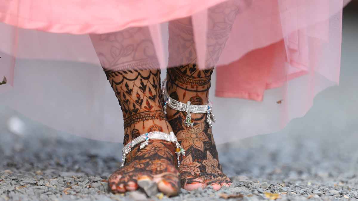 why ladies wear anklets in india