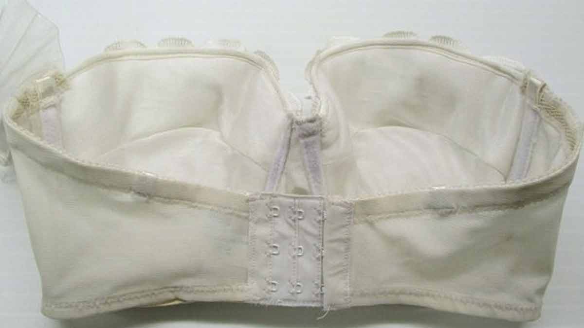 Why does my bra roll up in the front? ब्रा का सबसे छोटा साइज क्या है