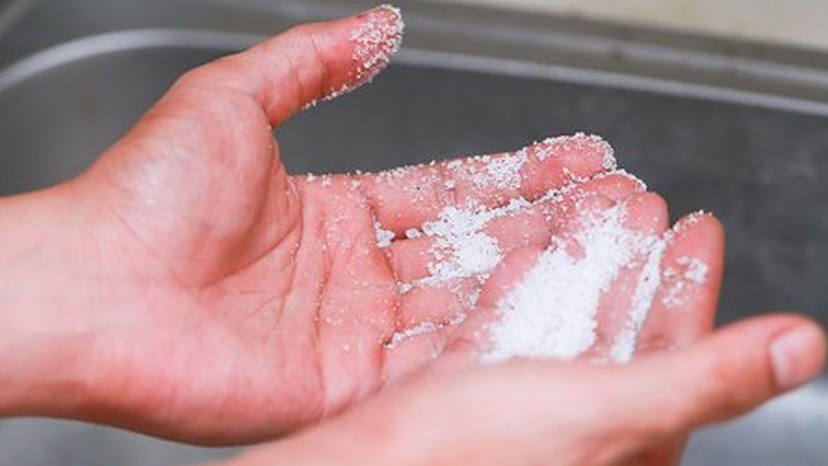 Glue Removing Tips From Hands