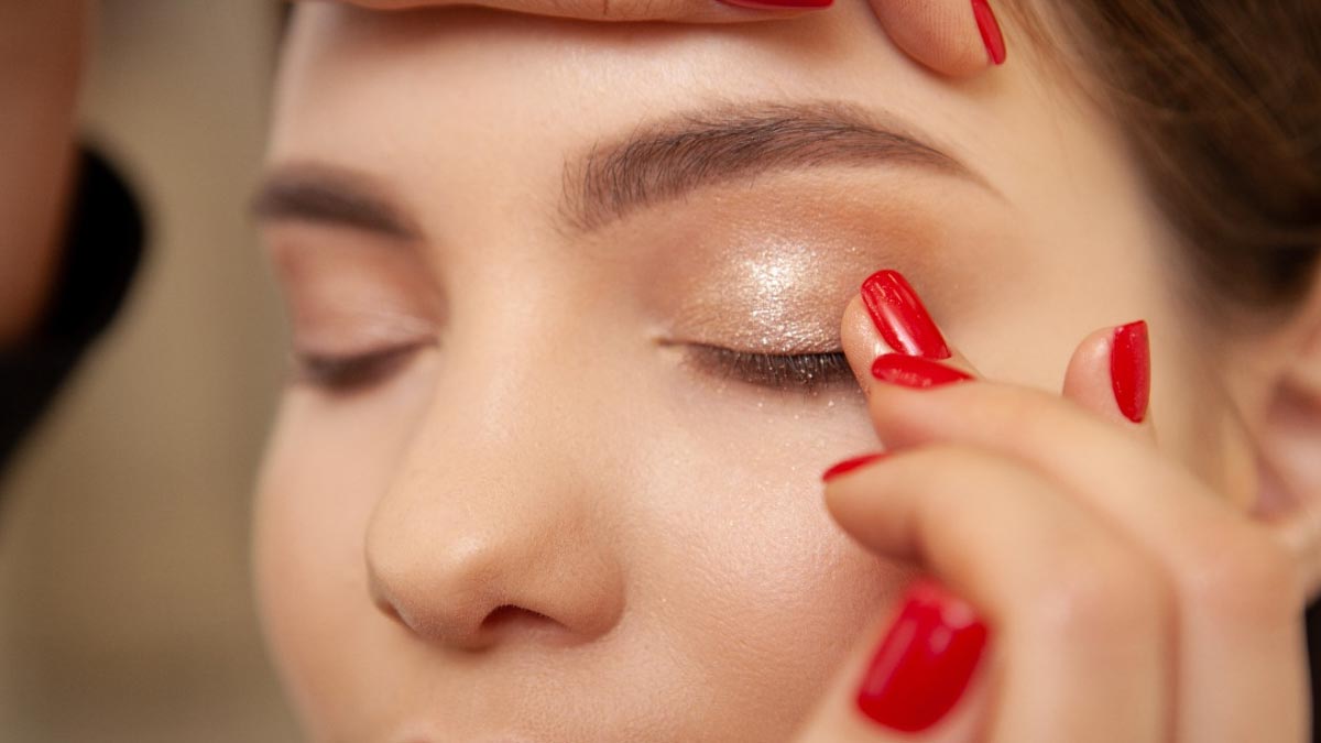 Highlight Your Eye Makeup