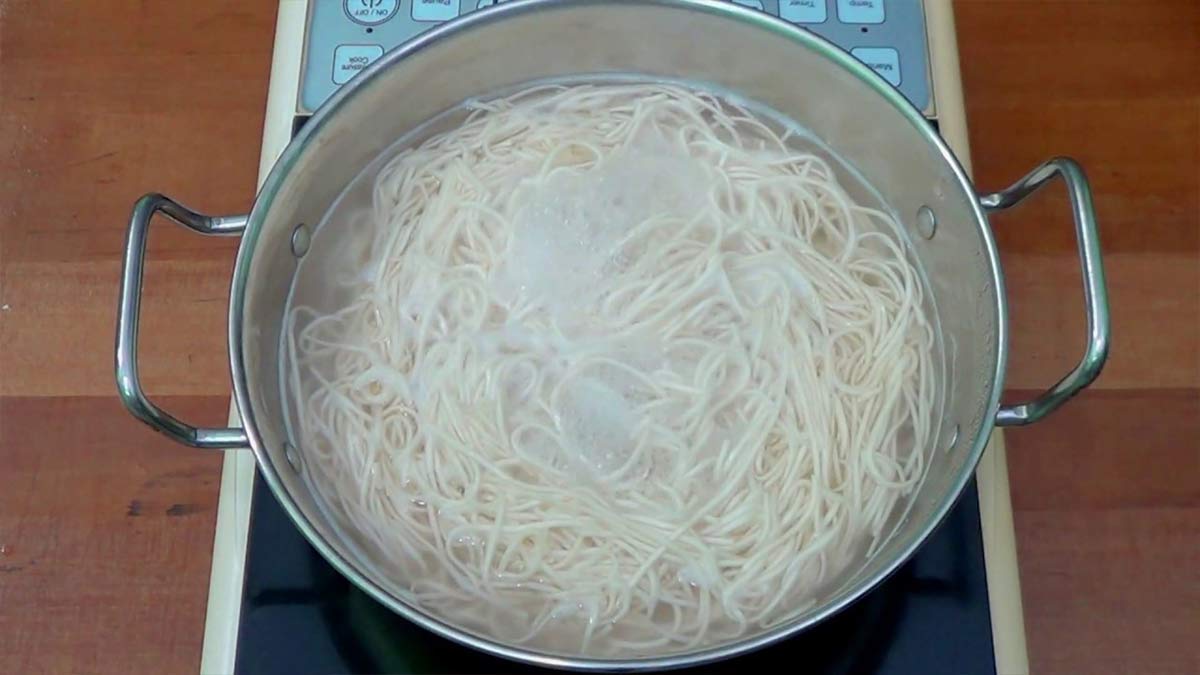 Non Sticky Noodles खिलेखिले नूडल्स कैसे बनाएं Noodles Banane Ka