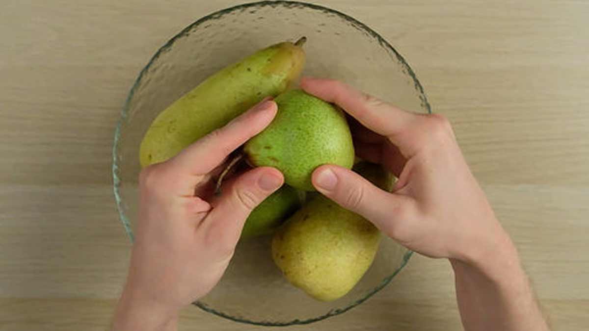 Wax Checking Tips On Pears at home