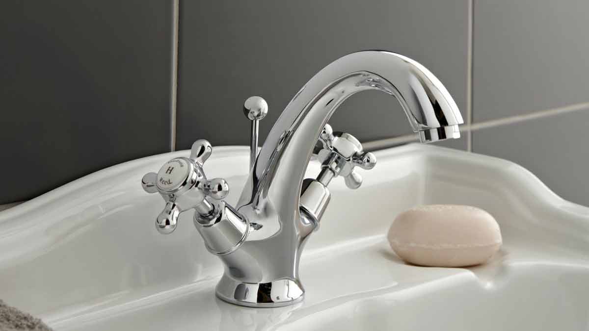 Bathroom Cleaning Tips नल की सफाई कैसे करें Rust Remover Kaise Kare