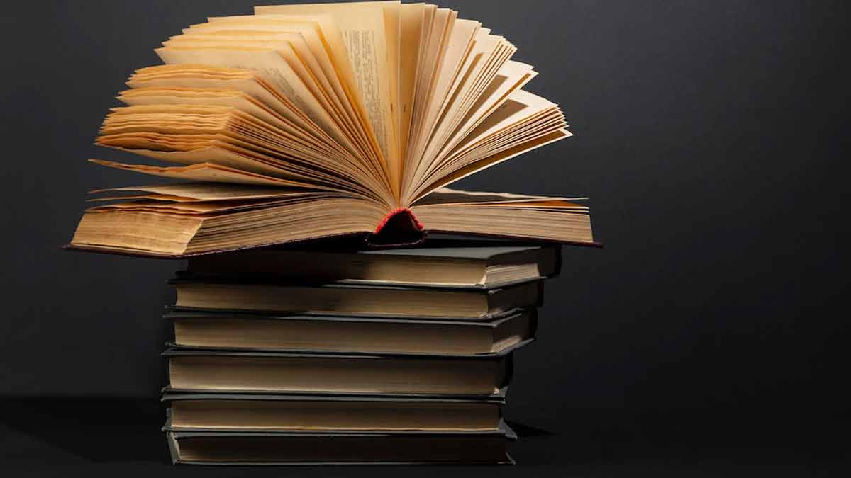 बच्चों के लिए बुक खरीदने से पहले इन बातों का रखें ध्यान | book buying