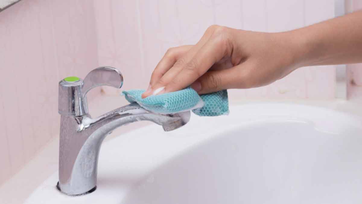 Bathroom Cleaning Tips नल की सफाई कैसे करें Rust Remover Kaise Kare