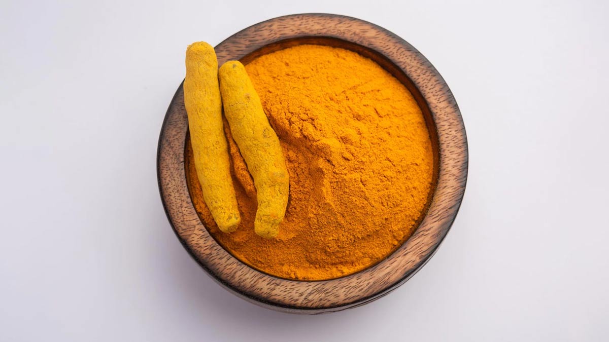 haldi aka turmeric to reduce facial hair growth