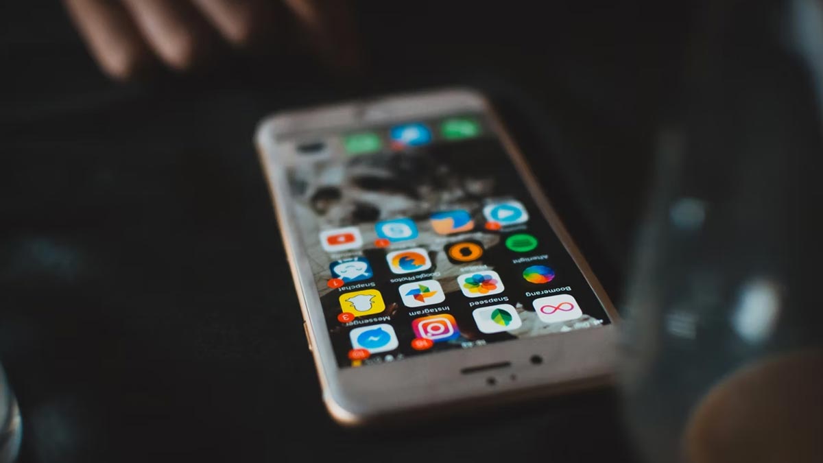 how to free up storage in your phone