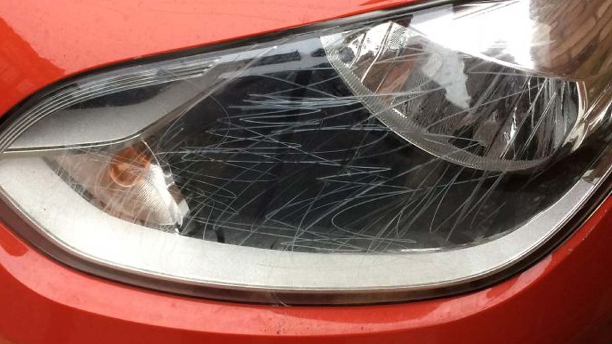 How To Remove Scratches From Headlights कार से खरोंच कैसे हटाए Car