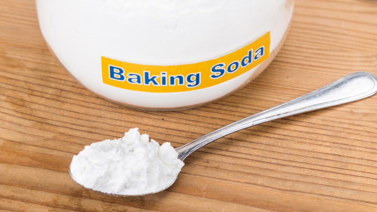 how to remove stains from balcony tiles with baking soda