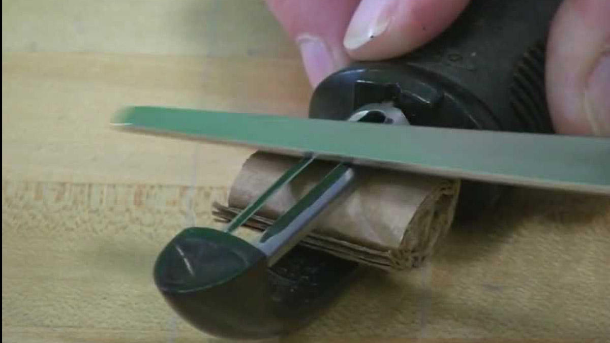 know how to sharpen vegetable peeler