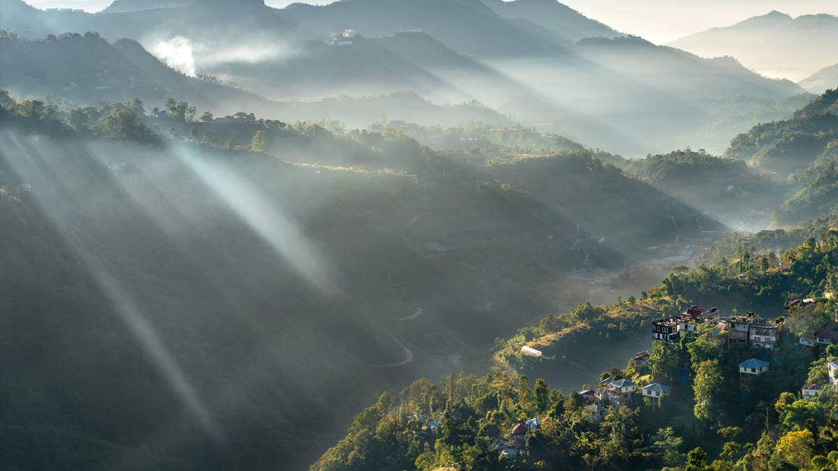 Mizoram là một trong những địa điểm du lịch hấp dẫn của Ấn Độ, nơi có những rừng núi đẹp như tranh. Bạn sẽ có cơ hội thưởng thức thiên nhiên hoang sơ và những nét văn hóa độc đáo của địa phương này. Hình ảnh liên quan đến Mizoram sẽ đưa bạn đến một thế giới mới đầy bất ngờ và hấp dẫn.