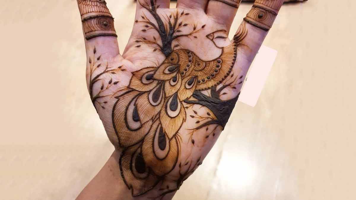 Flute and Peacock feather HENNA Design || MURLI and Mor Pankh Henna design.  - YouTube