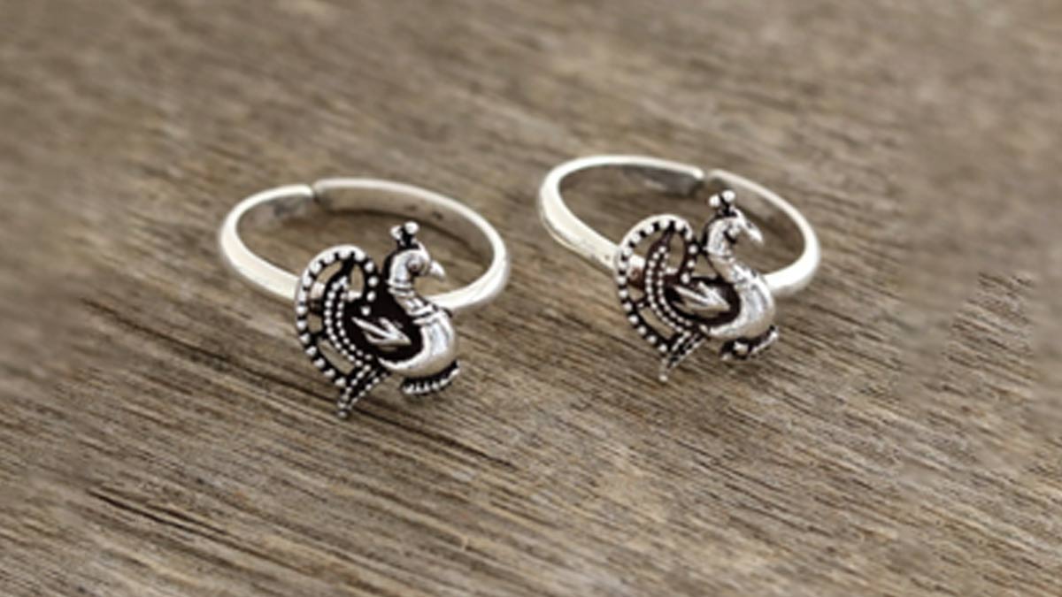 peacock toe ring design