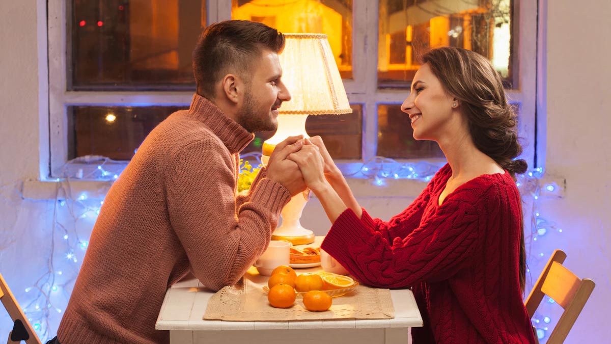 6 Ways To Make A Connection On Your First Date Herzindagi 0980