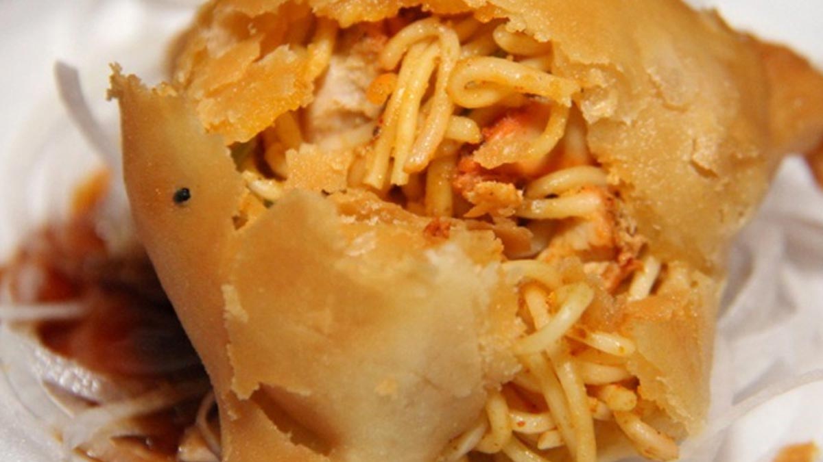spicy noodles samosa recipe