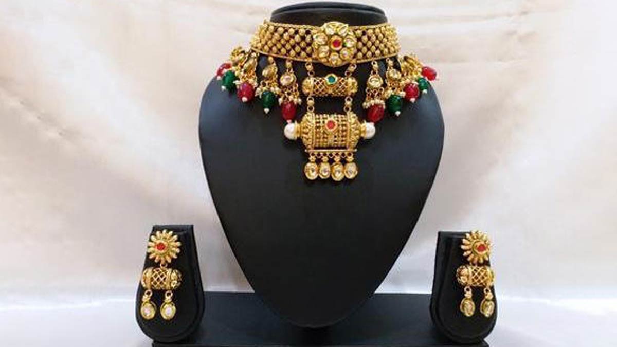 traditional necklace design