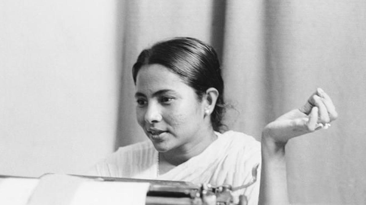 who is mamata banerjee first woman railway minister of indian