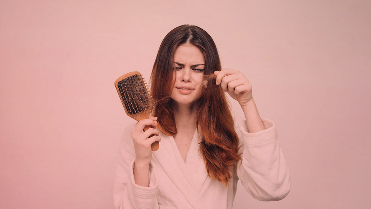 Should We Comb Wet Hair गीले बालों पर कंघी नहीं करना चाहिए Gile Baal