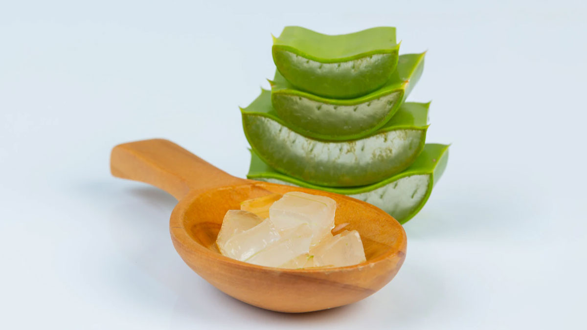 aloe vera to reduce the problem of split end