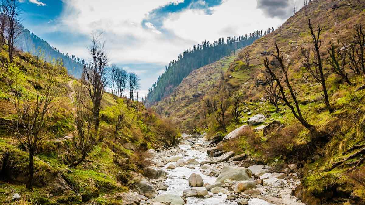 सस्‍ते में घूम सकते हैं नैनीताल, इन होमस्टे का किराया है एकदम कम