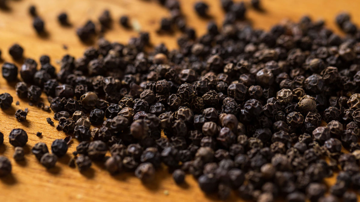black pepper to remove worms