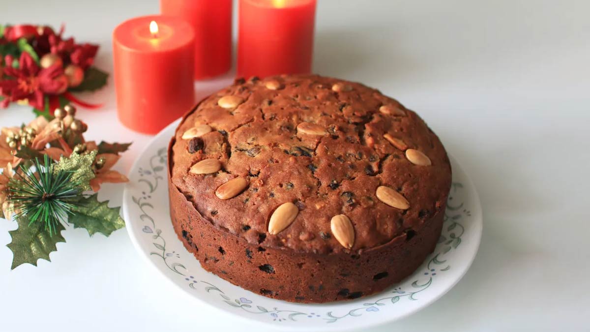 Simple Chocolate Cake - Joyofbaking.com