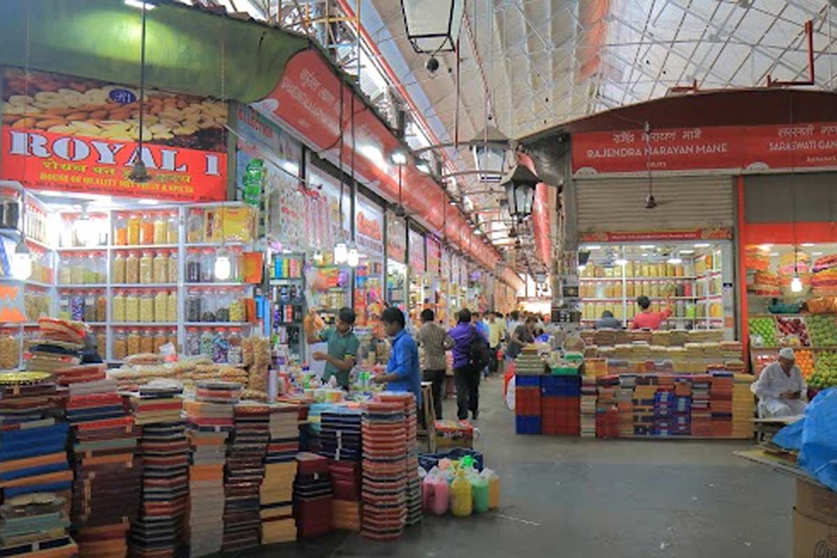 crawford market famous for