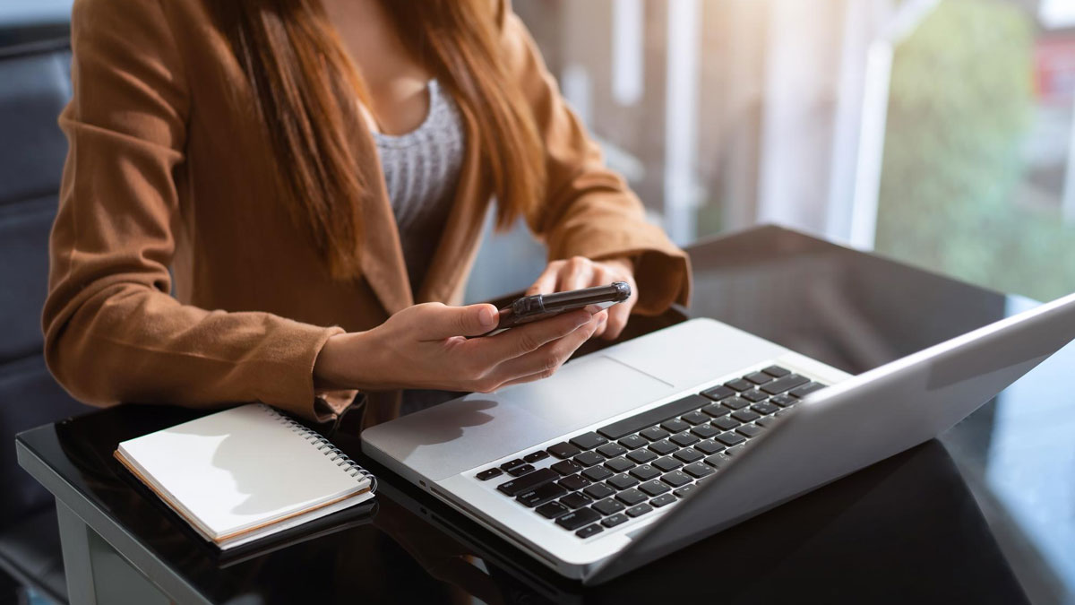 e name ke logon ki personality