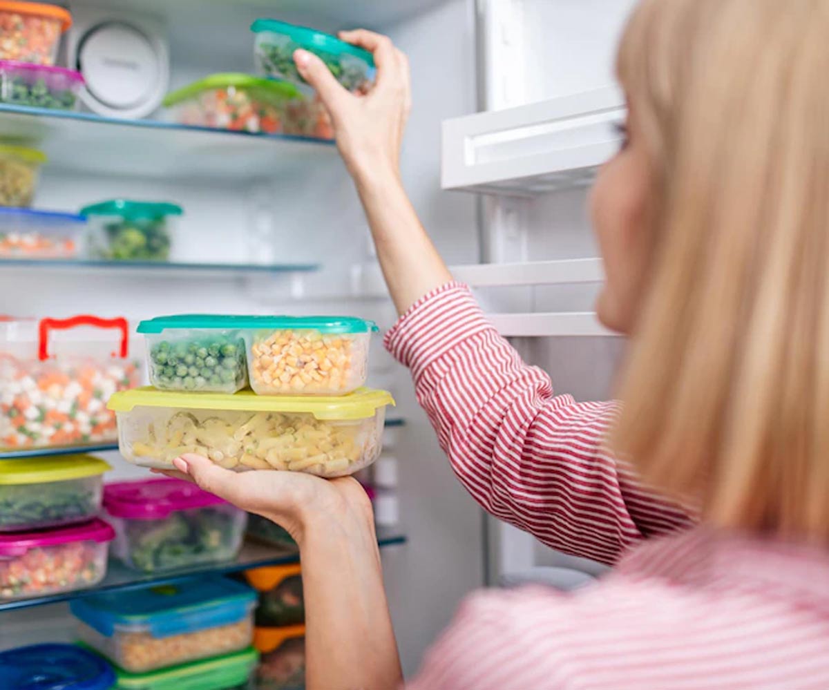 Freezer Cleaningकैसे करें फ्रीजर को साफFreezer Ko Saf Krne K Tarike how to clean and