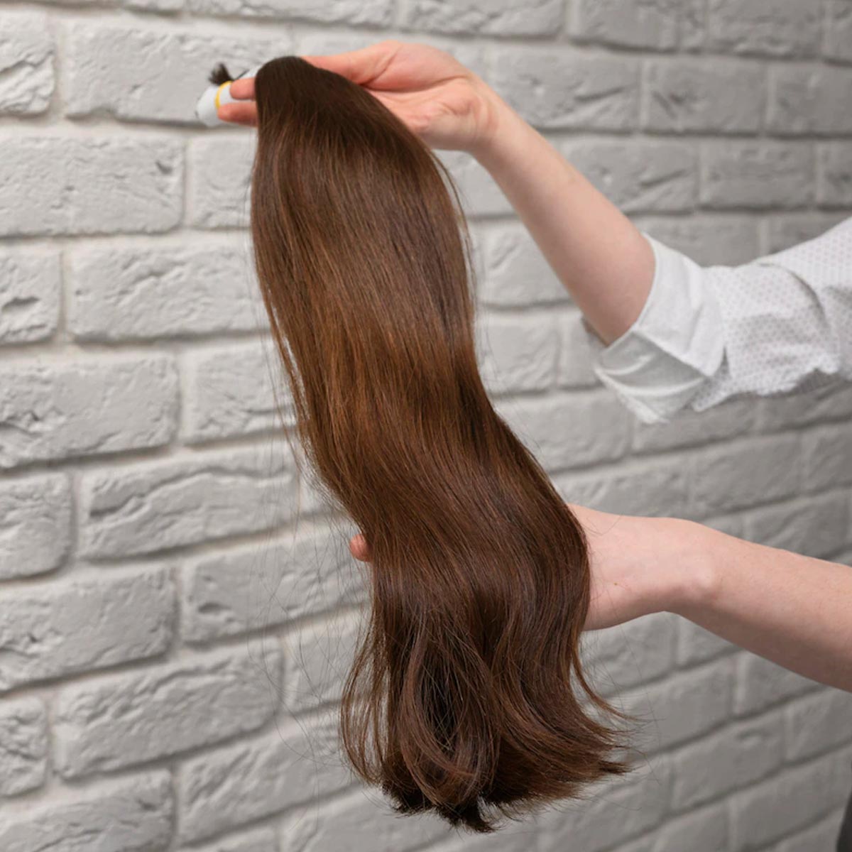 girl with extension hair