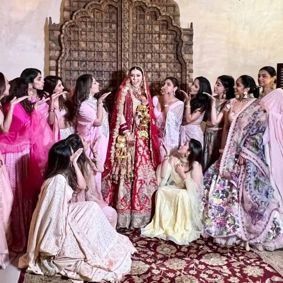 hansika motwani jewellery for wedding