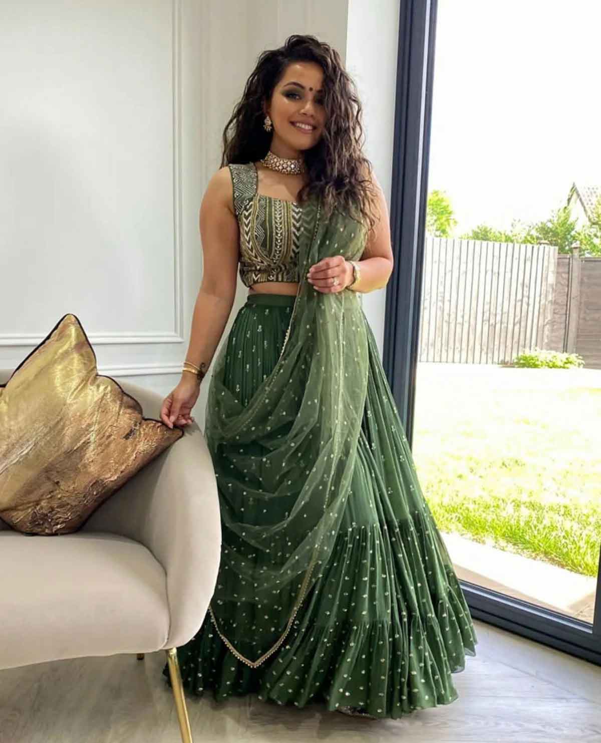 heavy mehndi lehenga