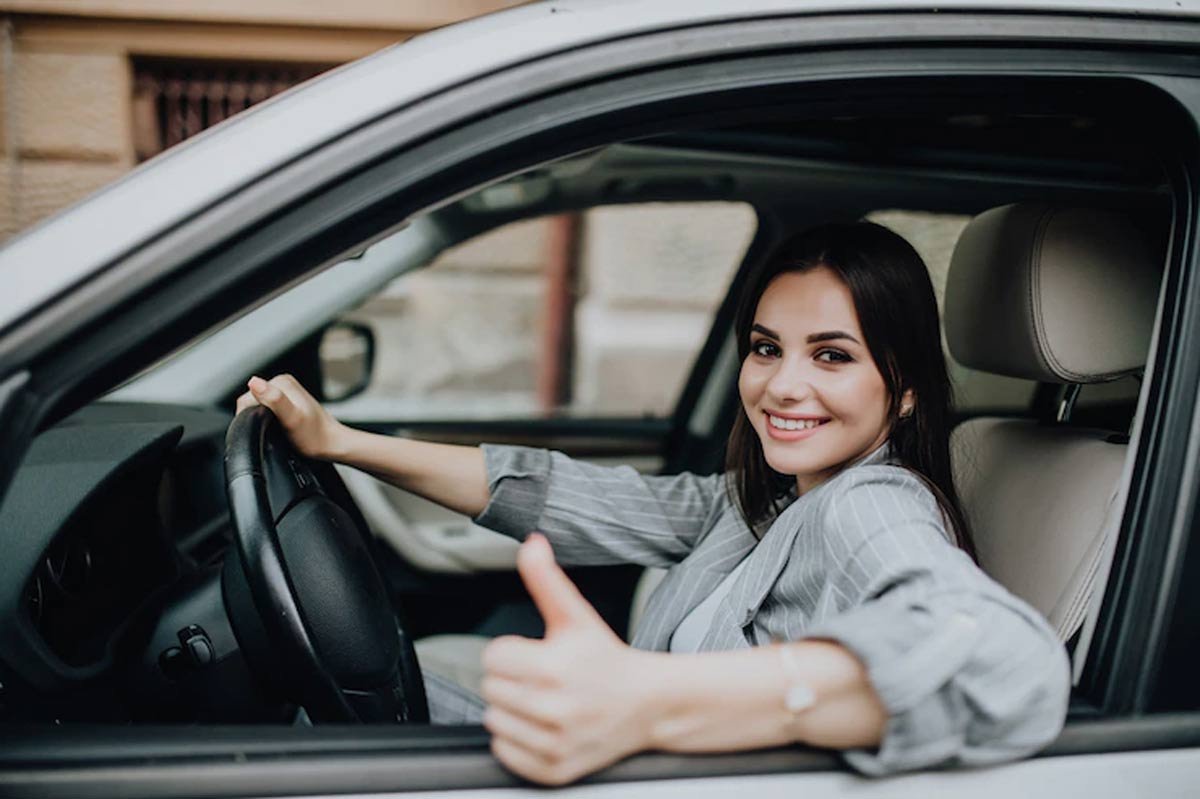 how much fuel to keep in car tank in hindi