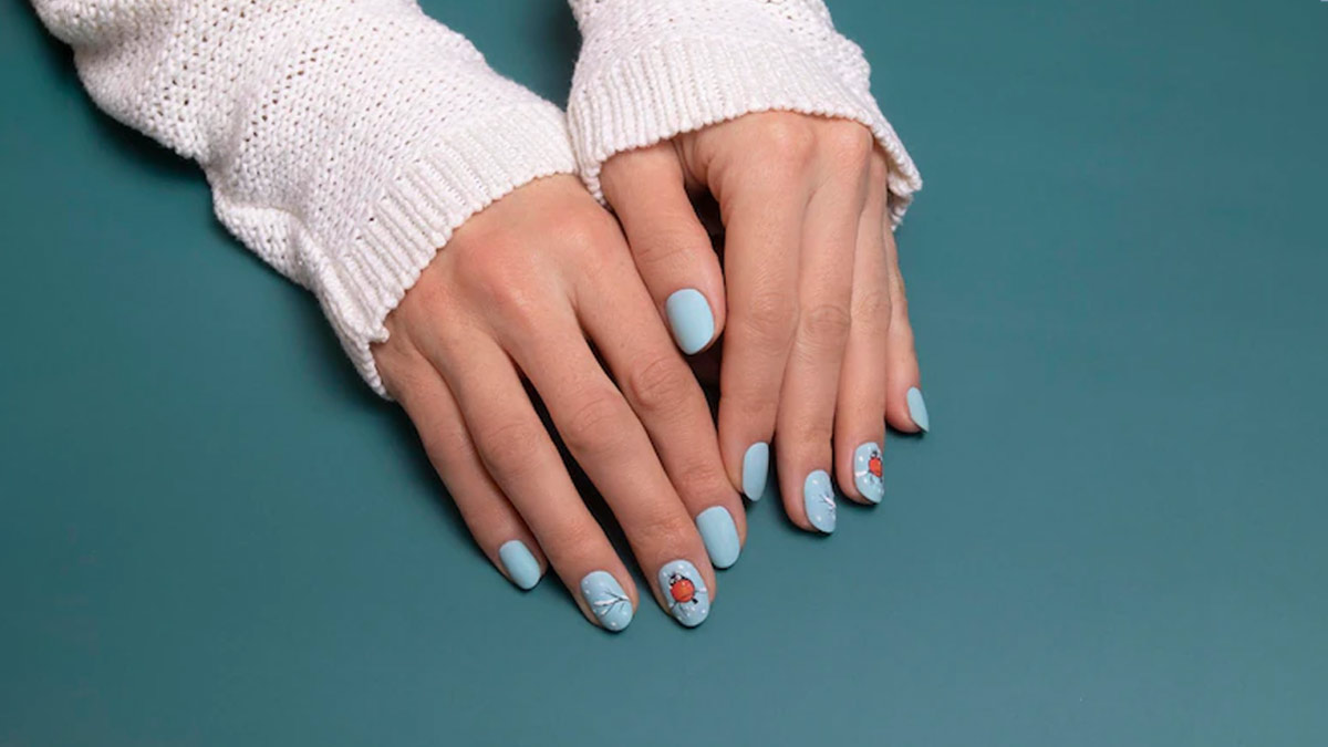 how to apply nail stickers at home 