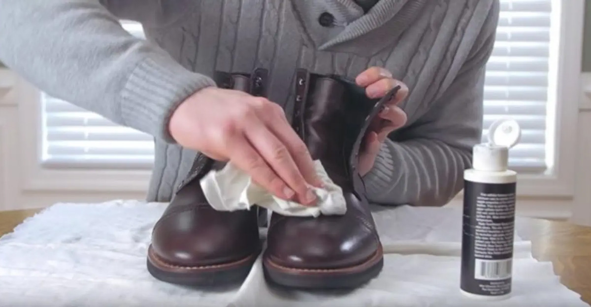 how-to-clean-leather-boots-leather