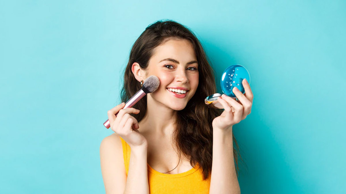 Makeup Primer मेकअप प्राइमर के फायदे Benefits Of Using Illuminating