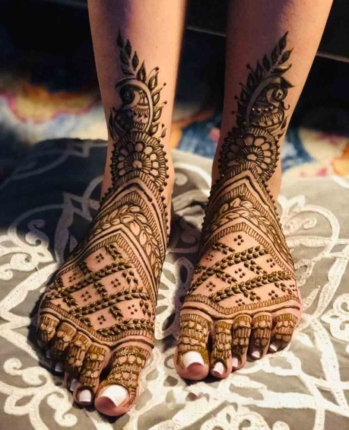 leaf jaal mehndi