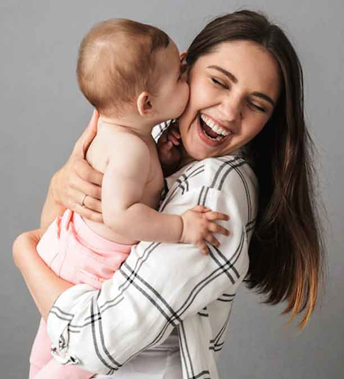 mother has the right to decide the surname of child