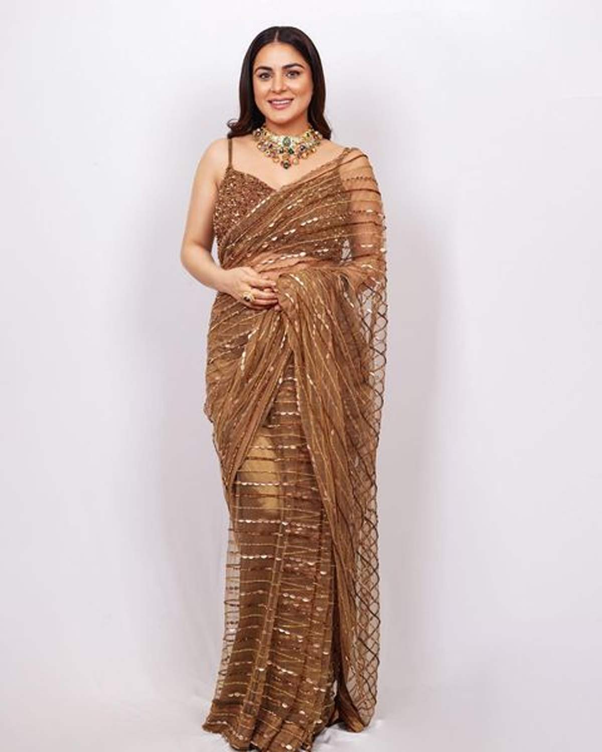 shraddha arya in golden saree