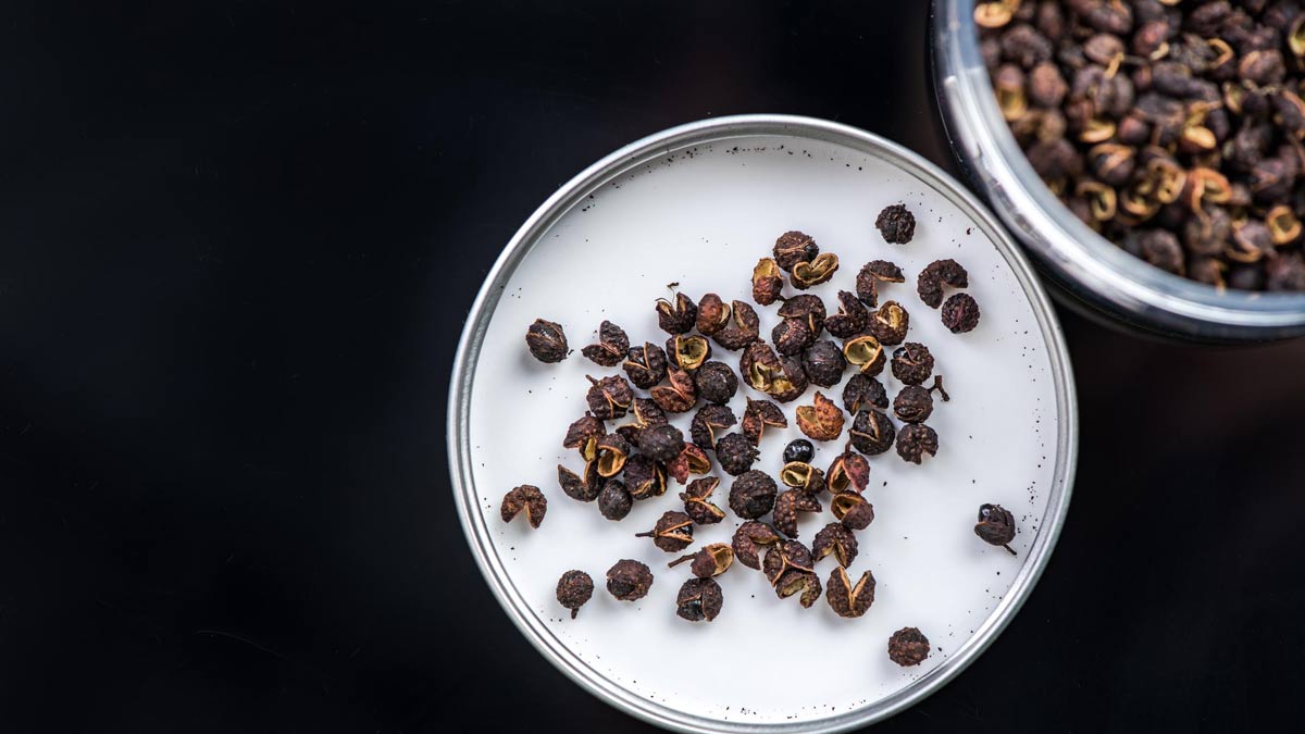 Sichuan Peppercornक्या है सिचुआन पेपरकॉर्नKaise Kare Masala Ka