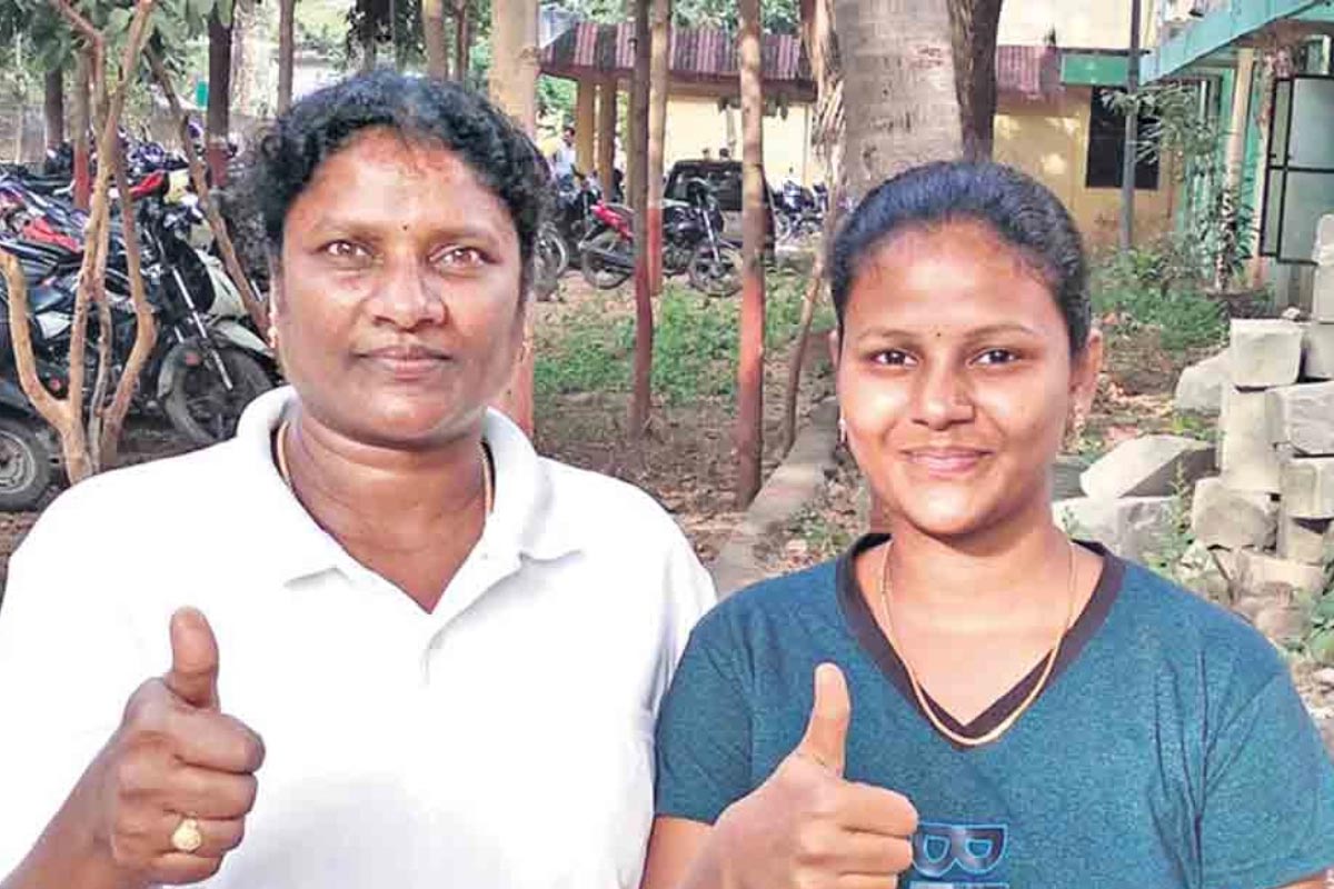 telangana mother daughter duo