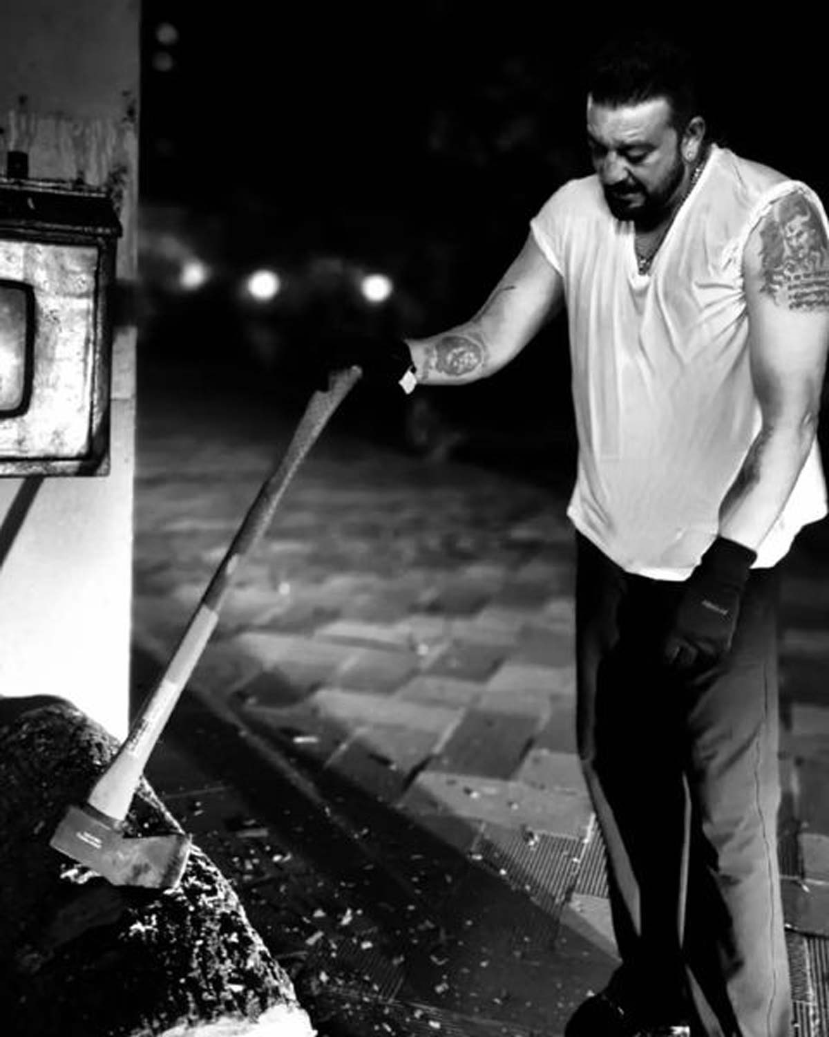 when madhuri dixit left sanjay dutt know interesting story