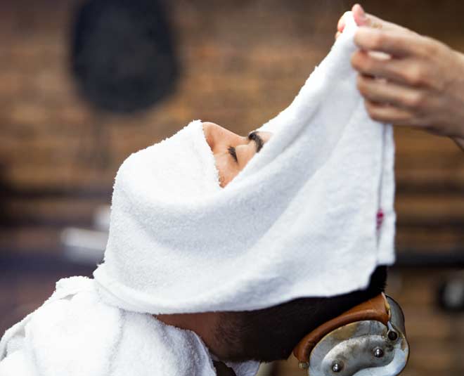 How to Steam Face at Home Without a Steamer and Its Benefits in Hindi