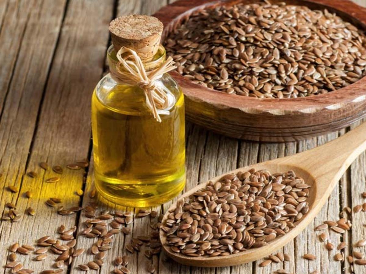 अलसी के तेल का उपयोग कैसे करें। Flaxseed Oil Uses in Hindi| alsi ka tel  kaise use kare | flaxseed oil uses in hindi | HerZindagi