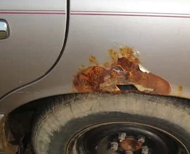 कार में लगी जंग को हटाएं easy tips to remove rust from metals inside